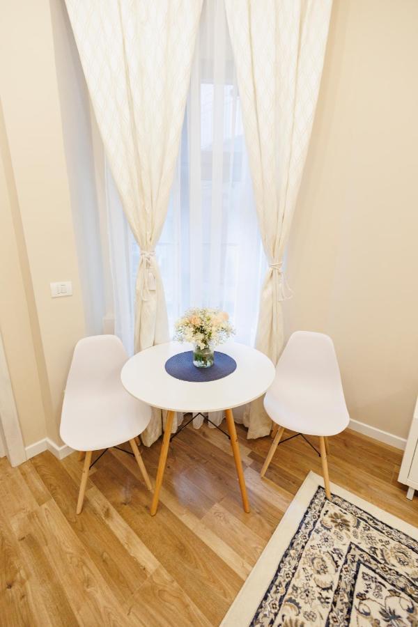Jolie Flat In The Heart Of The City Тимишоара Екстериор снимка